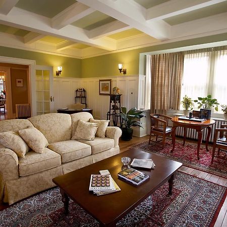 Springbank House Inn Sainte-Catherine Extérieur photo