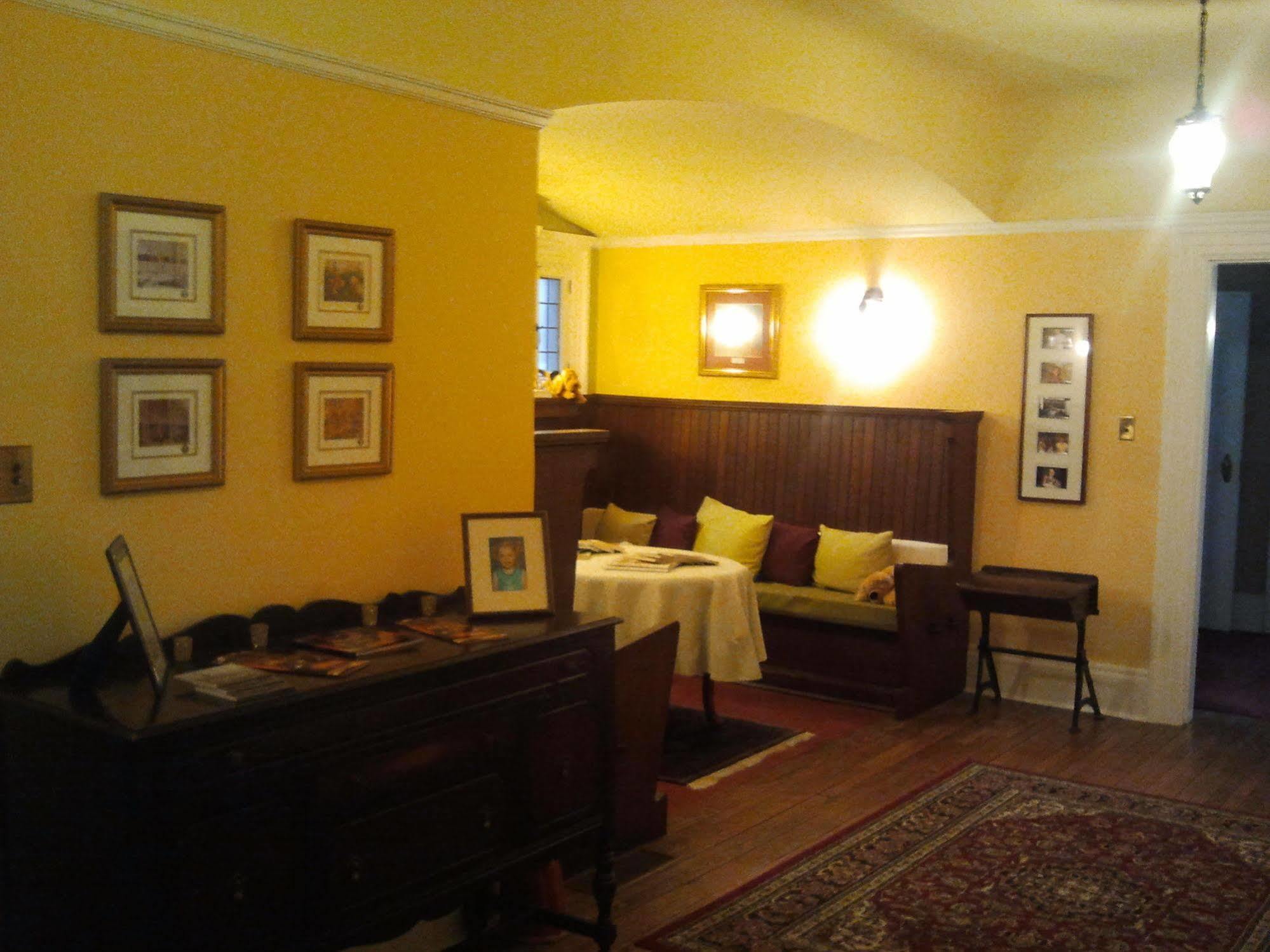 Springbank House Inn Sainte-Catherine Extérieur photo