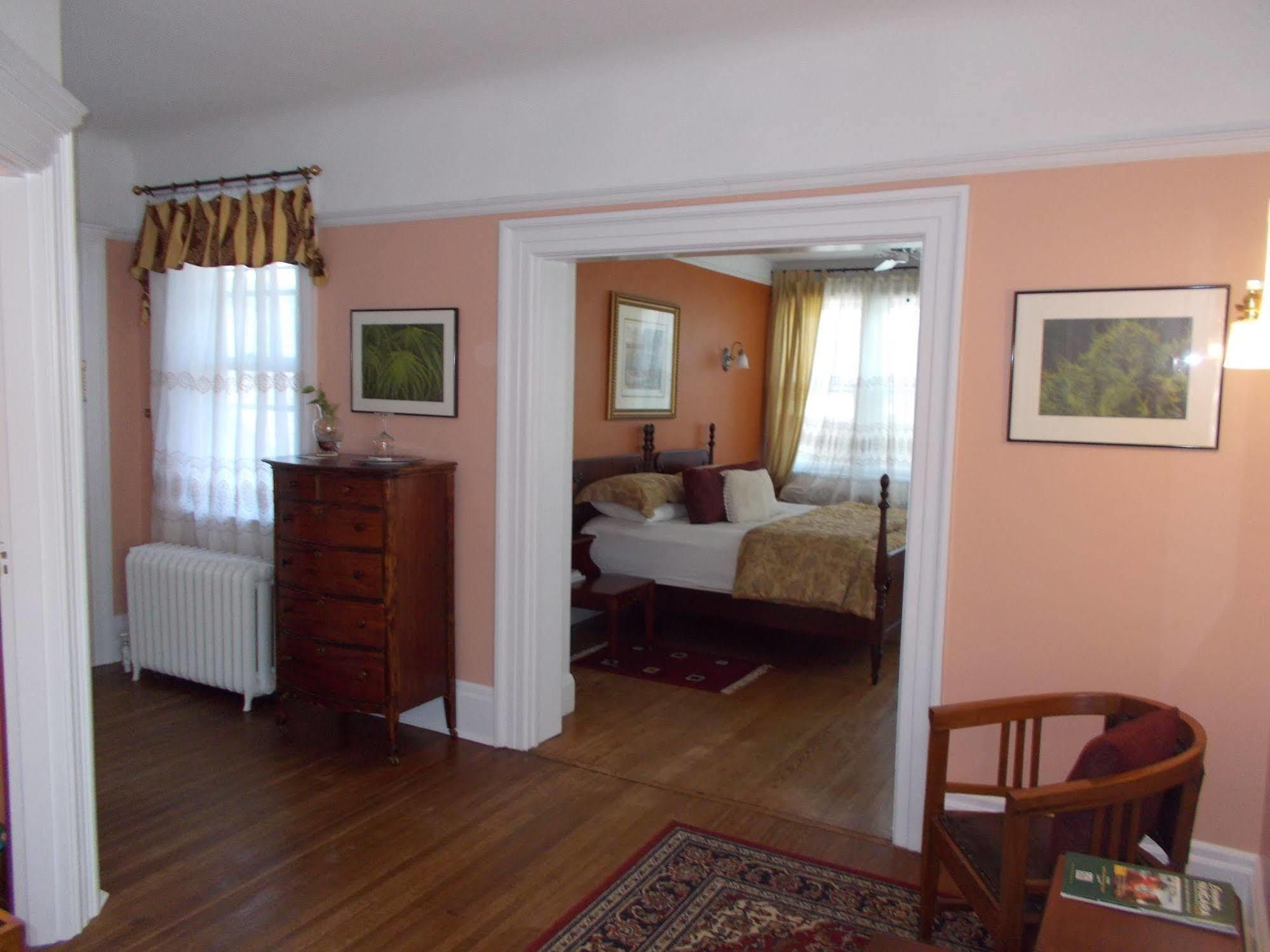 Springbank House Inn Sainte-Catherine Extérieur photo