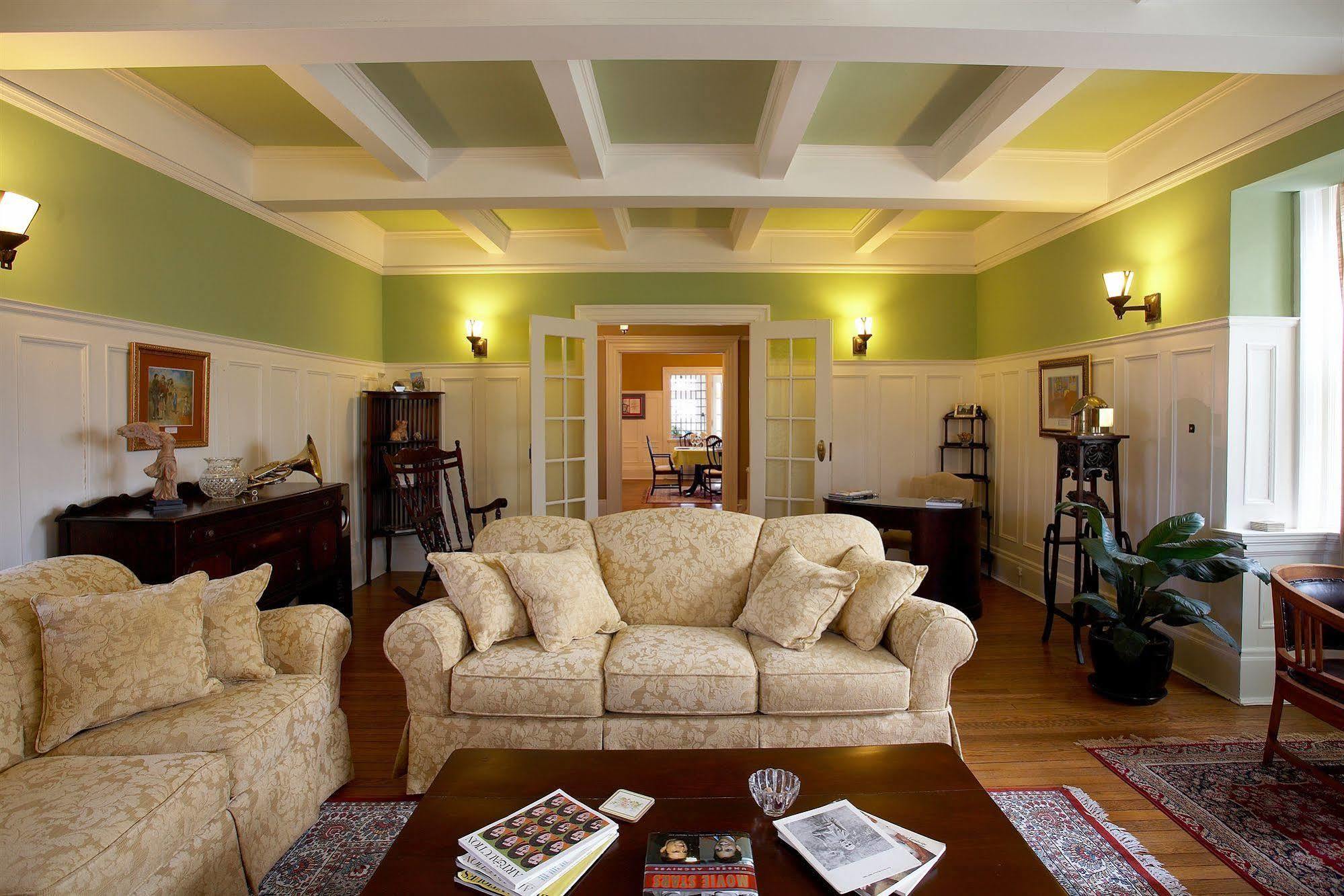 Springbank House Inn Sainte-Catherine Extérieur photo