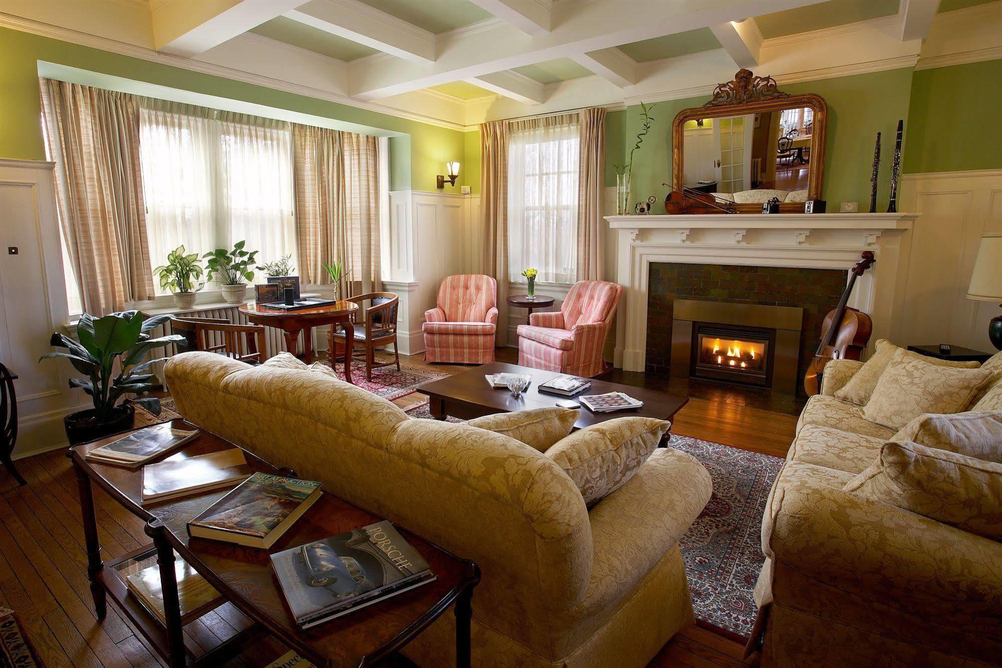 Springbank House Inn Sainte-Catherine Extérieur photo